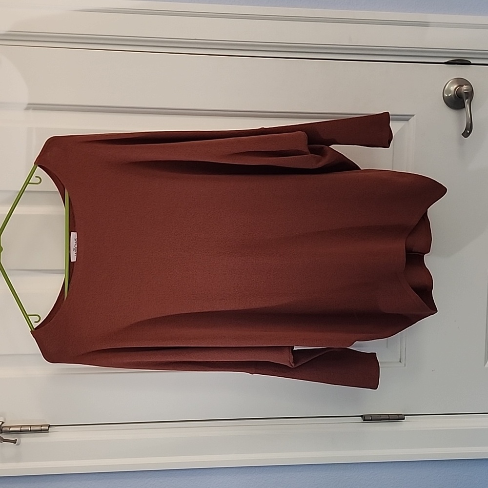 Willows womens light weight sweater
